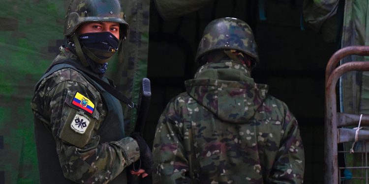 Los choques entre pandillas en Ecuador dejan al menos ocho muertos y cinco heridos