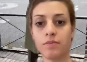 Macabro espionaje a una argentina en un departamento de España