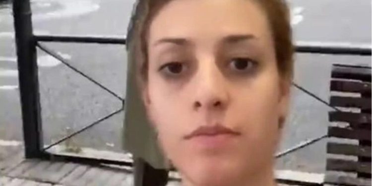 Macabro espionaje a una argentina en un departamento de España