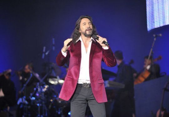 Marco Antonio Solís suma una cuarta función en el Movistar Arena