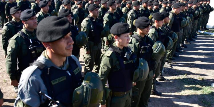 Más de 1.200 operativos y 30 personas fueron detenidas en una semana