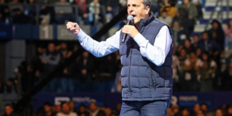 Massa pidió un candidato de unidad, pero anticipó: “Si hay PASO, anótennos”