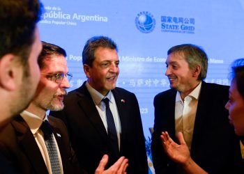 Massa regresa fortalecido de la gira pero sin capacidad para frenar la interna del Frente de Todos