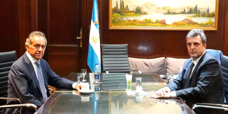 Massa se reúne con Scioli y el titular de la UIA