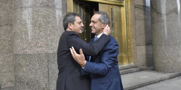 Massa también activó el operativo “mimos” a Scioli: de qué hablaron y los anuncios que se vienen