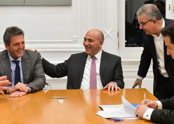 Ministros, gobernadores y la CGT celebran la fórmula de unidad en UXP