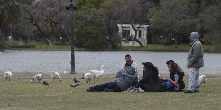 Nubes y llegan lluvias: cómo va a estar el clima hasta el lunes