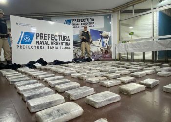 Piden juicio para cuatro presuntos narcos por arrojar 200 kilos de cocaína al mar