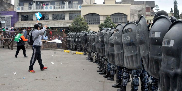 Pietragalla Corti: “La represión en Democracia no va más, que Morales baje las armas”