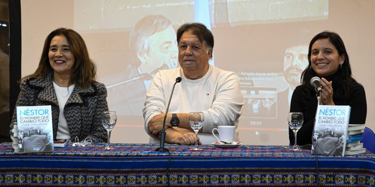 Presentaron un libro y un documental sobre la vida de Néstor Kirchner