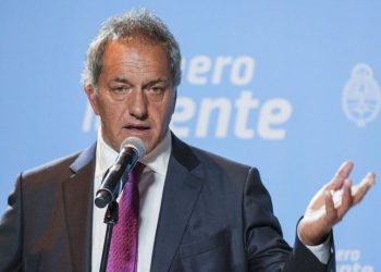 Scioli y Tolosa Paz presentan a sus cantidadatos con un acto en CABA