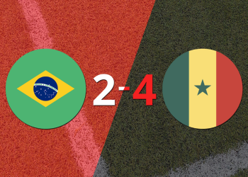 Senegal superó a Brasil con dos tantos de Sadio Mané