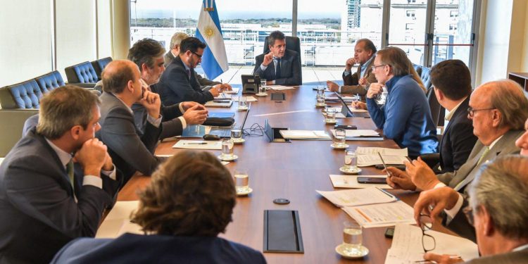 Sergio Massa podría viajar a Washington para reunirse con el FMI