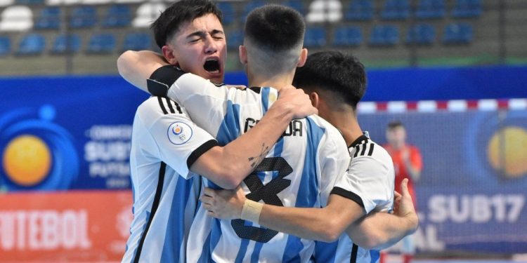Sudamericano sub 17: Argentina jugará con Brasil por un lugar en la final