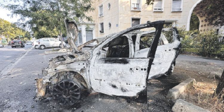Un caso fatal de gatillo fácil en Francia desató disturbios y conmocionó al país