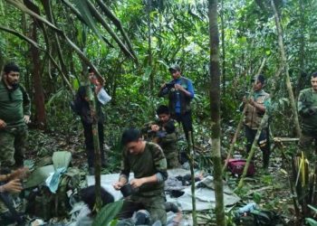 Un general será padrino de la niña rescatada en la selva de Colombia