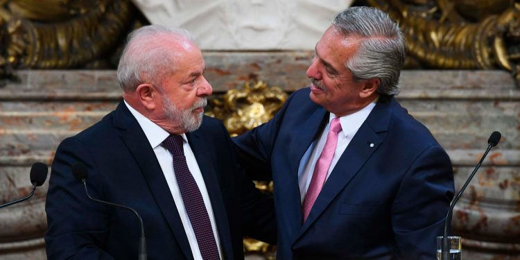 Alberto Fernández y Lula presentarán la colección de libros de la Unidad Sudamericana