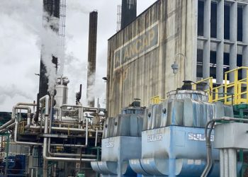 Ancap alerta por pérdidas millonarias por el retraso de la parada en La Teja