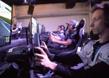 Cada vez más jóvenes logran ser profesionales del automovilismo gracias a los simuladores de carreras