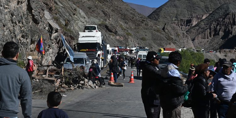 Comuneros jujeños denunciaron que un grupo de personas intentó levantar un corte