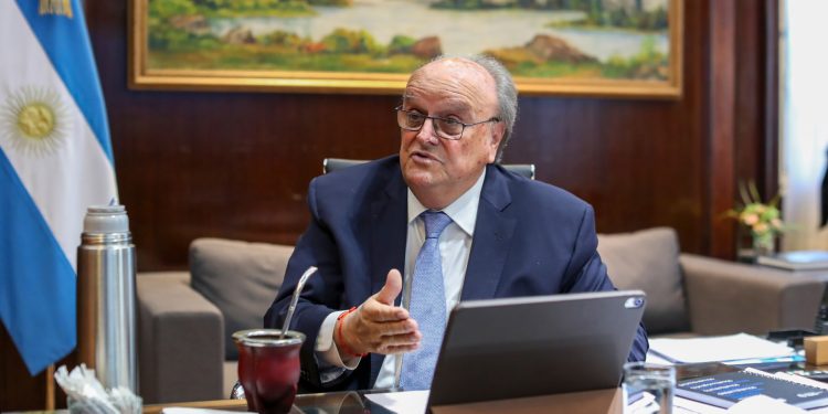 De Mendiguren: “El acuerdo con el FMI despeja nubarrones”