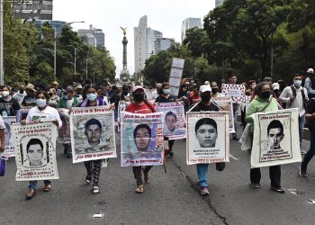 Detuvieron a un exmilitar por la desaparición de los 43 estudiantes de Ayotzinapa