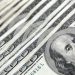 El dólar cerró a la baja en una semana con saldo positivo