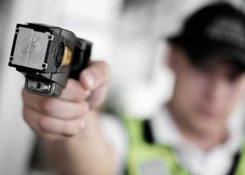 El Gobierno porteño anunció que comprará 500 armas de baja letalidad y 30 pistolas Taser