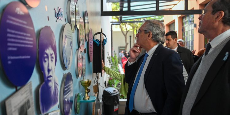 El Presidente recorrió la Casa Museo María Elena Walsh