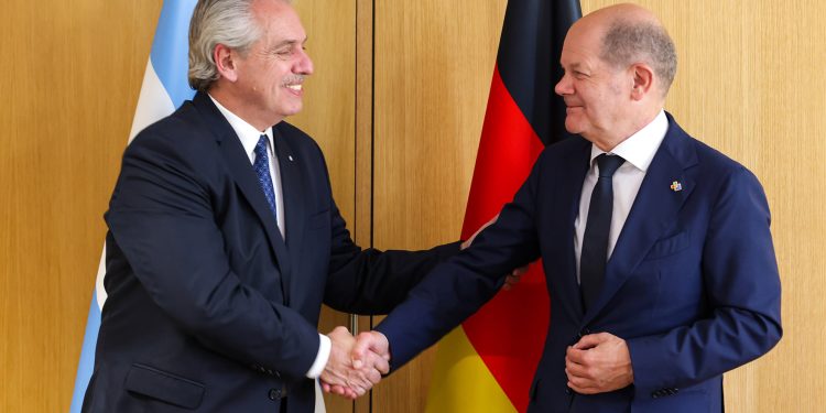 El Presidente remarcó junto a Olaf Scholz el rol de Argentina en la transición energética