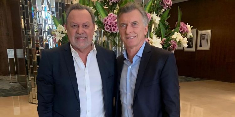 El PRO evalúa aceptarle la renuncia a Santos, el diputado que hace 10 meses vive en Madrid