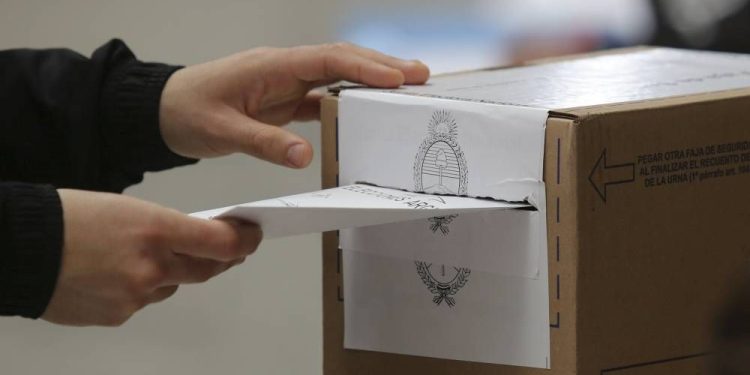 Elecciones 2023: ¿qué pasa si no voto en las PASO?