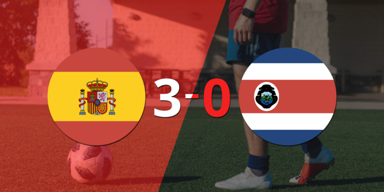 España golea 3-0 como local a Costa Rica