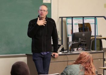 Están hablando (de la historia) del faso: “Cannabis”, un retrato por Chris Duvall