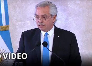 Fernández anunció un proyecto de ley que actualiza la carrera militar