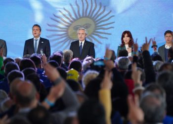 Fernández, Cristina y Massa inauguran el gasoducto Néstor Kirchner
