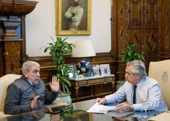 Fernández respaldó el operativo contra las “cuevas” que venden dólares ilegales