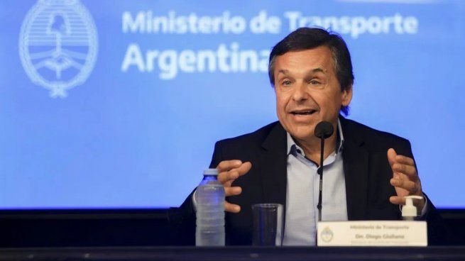 Giuliano cruzó a la Ciudad por el paro del transporte: “¿Qué otra invitación necesitan?”