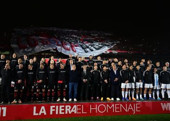 Investigarán al presidente de Newell’s por el despliegue de una bandera de “Los Monos”