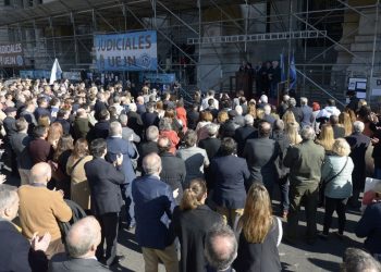 Jueces y abogados reclamaron por la independencia judicial y denunciaron “ataques impropios”