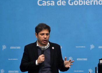 Kicillof destacó la baja en la inflación y advirtió sobre la deuda que se “patinó” Macri