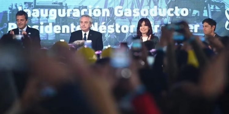 La foto de “unidad”: Cristina Kirchner criticó a los empresarios, elogió a Massa e ignoró a Alberto Fernández