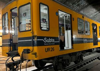 La Justicia frenó la subasta de 14 vagones de subte por posible presencia de asbesto