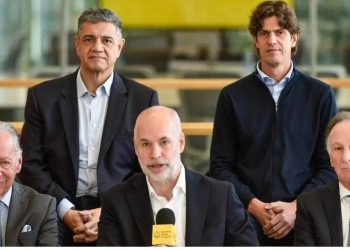 La oposición cada vez más lejos del diálogo: Lousteau insiste pero Macri no quiere saber nada