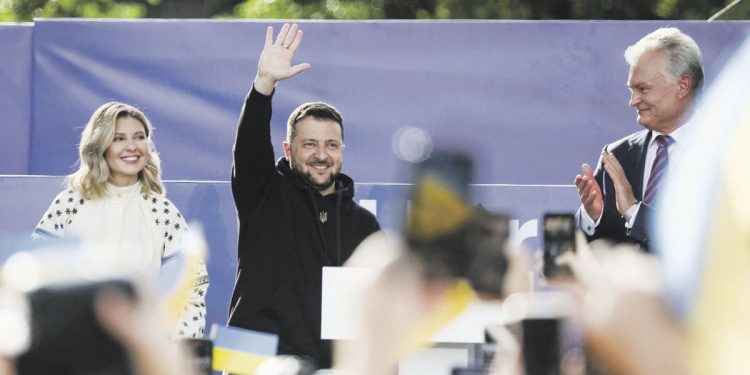 La OTAN pacta invitar a Ucrania a unirse sólo cuando “se cumplan las condiciones”