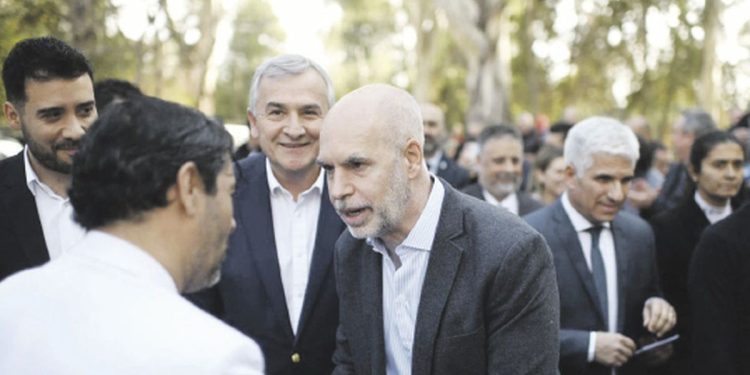 Larreta suma promesas para educación con incentivos para docentes que no falten