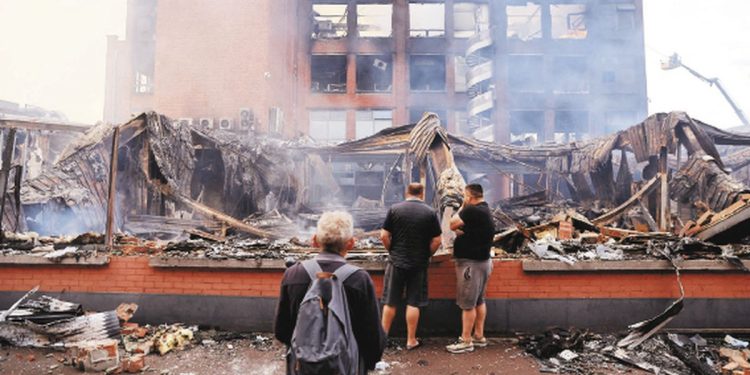 Los disturbios en Francia hacen eco en Bélgica y Suiza, e Italia eleva la vigilancia
