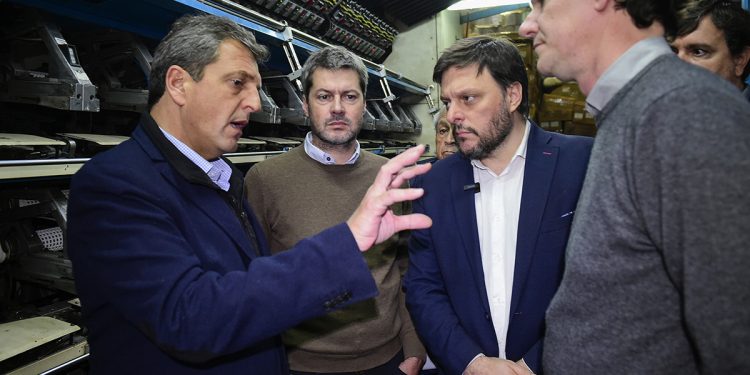 Massa dijo que UxP «defiende a los trabajadores» mientras que JxC los considera «un costo»