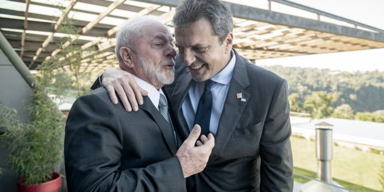 Massa mantuvo un encuentro con Lula, Lacalle Pou y Peña
