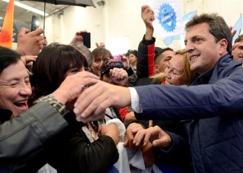 Massa y la campaña en Varela: “Al país que sueña con el trabajo y la educación, lo invitamos a que nos acompañe”